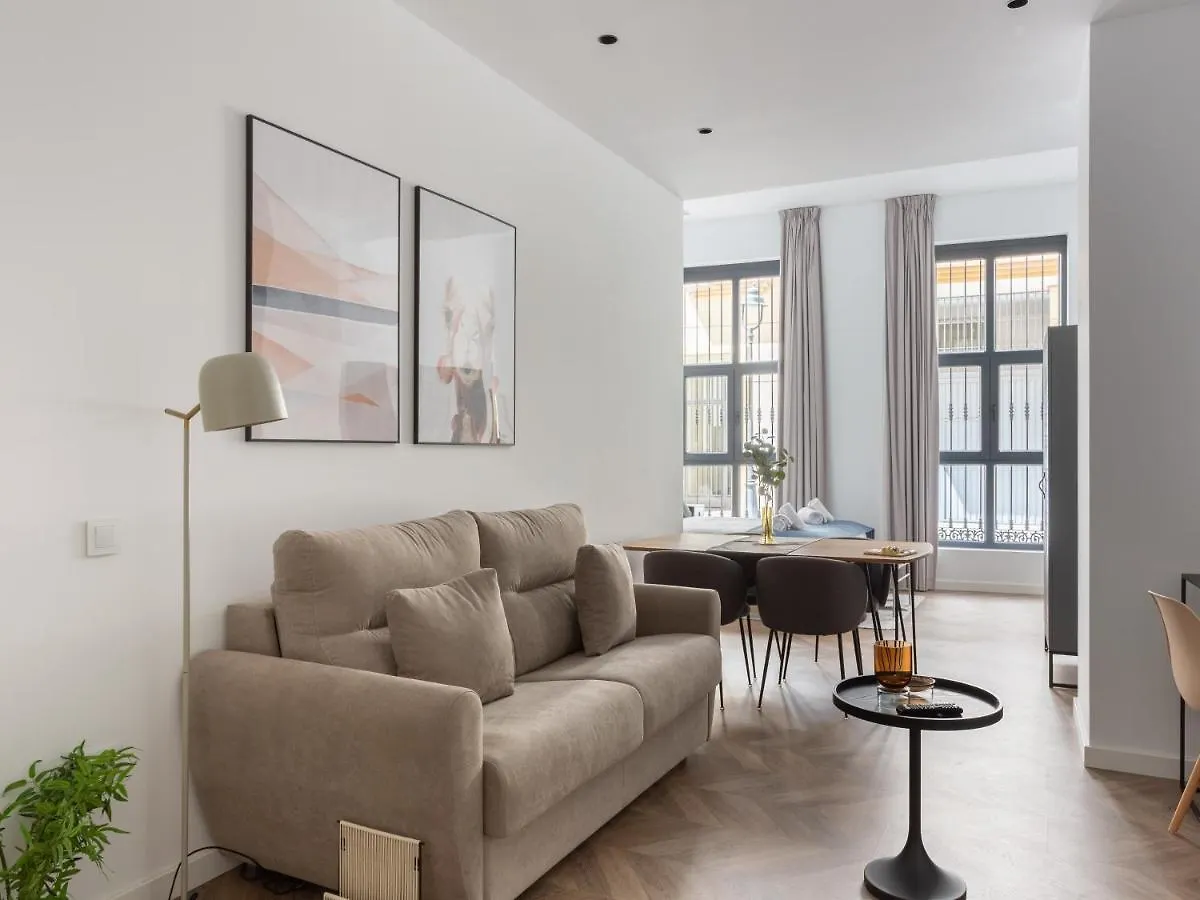 Apart Otel Limehome Malaga Calle Ancha Del Carmen - Digital Access